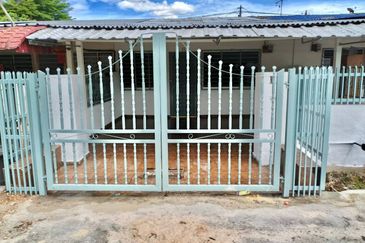 Near 99 Speedmart, Renovated, Single Storey Terrace House, Taman Sri Timah, Balakong