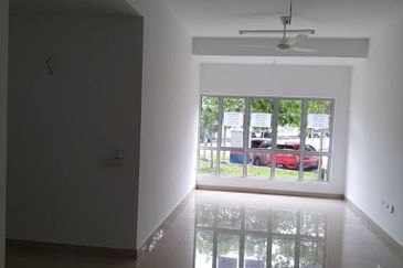 Kiara Court - Nilai Impian