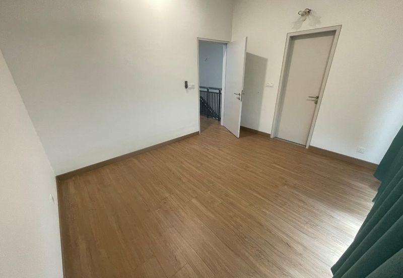 LAMAN MAWAR INDAH @ KOTA SERIEMAS