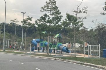 LAMAN MAWAR INDAH @ KOTA SERIEMAS