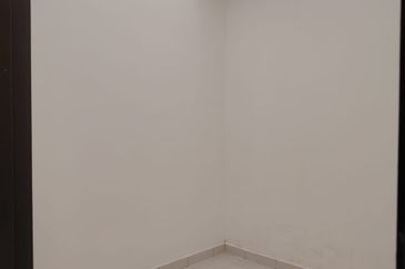 Taman Seroja, Bandar Baru Salak Tinggi