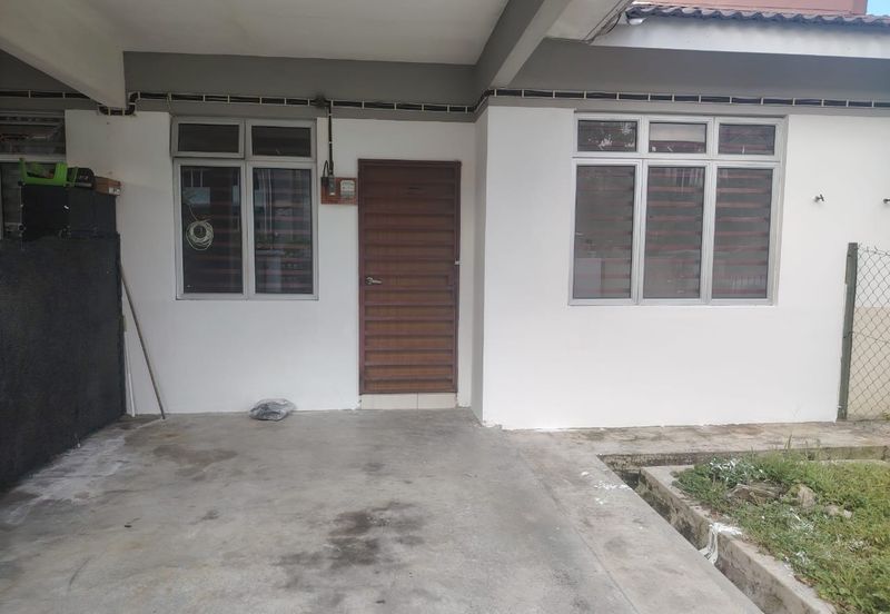 Taman Seroja, Bandar Baru Salak Tinggi