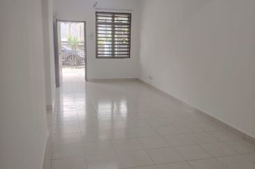 Taman Seroja, Bandar Baru Salak Tinggi