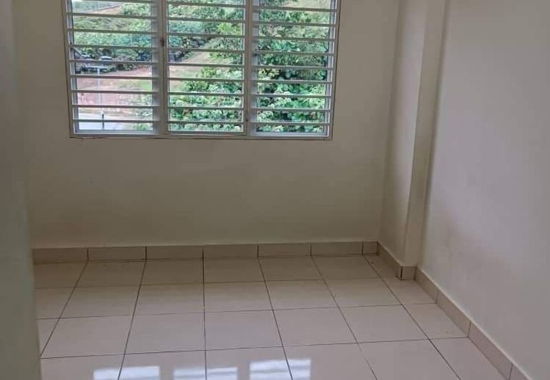 Suria Tropika Apartment