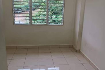 Suria Tropika Apartment