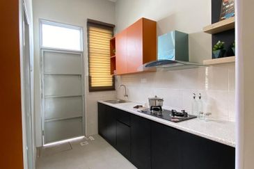 TAMAN KAMUNTING AMAN