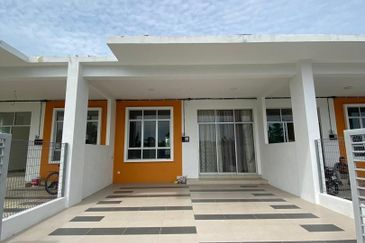 TAMAN KAMUNTING AMAN