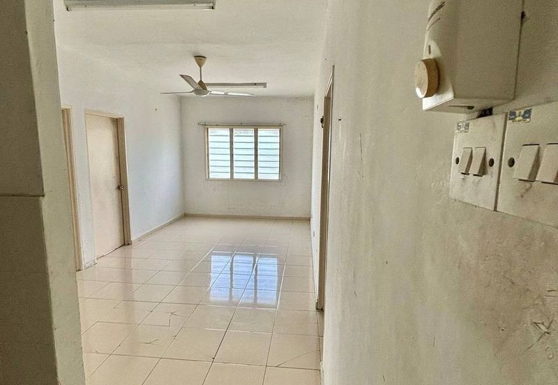 FREEHOLD Pangsapuri Sri Mutiara Taman Ukay Bistari Ampang FOR SALE