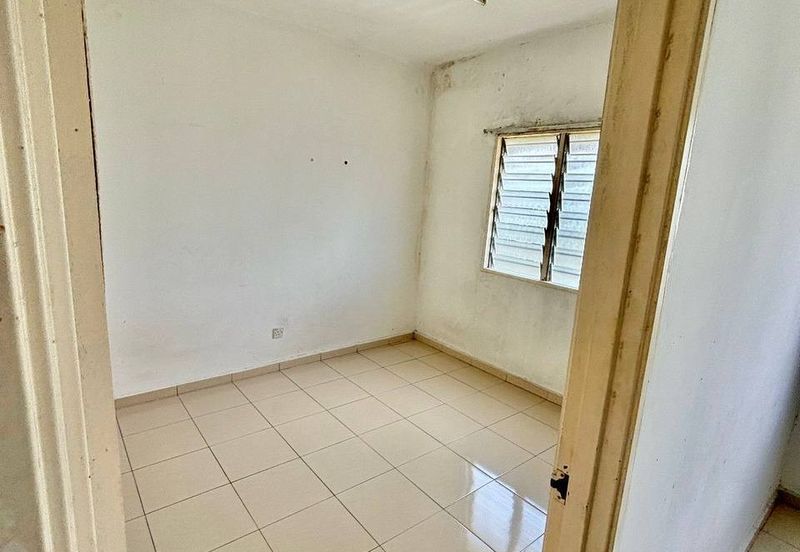 FREEHOLD Pangsapuri Sri Mutiara Taman Ukay Bistari Ampang FOR SALE