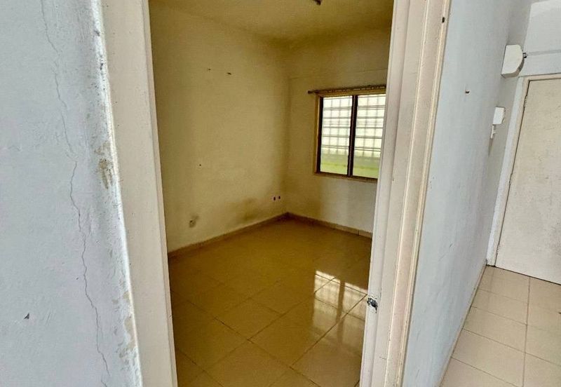 FREEHOLD Pangsapuri Sri Mutiara Taman Ukay Bistari Ampang FOR SALE