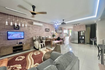 Lake Point Residence