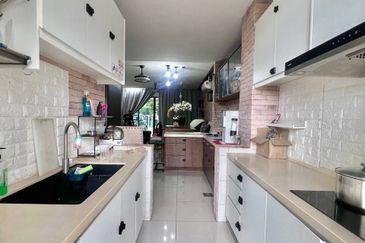 Lake Point Residence