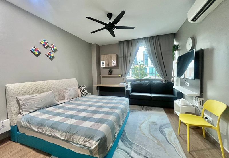 Lake Point Residence