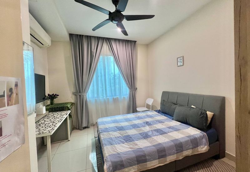 Lake Point Residence