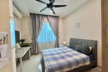 Lake Point Residence