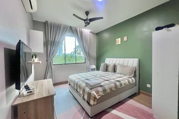 Lake Point Residence