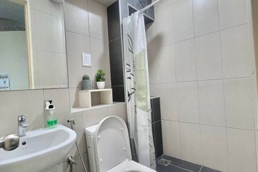 Lake Point Residence