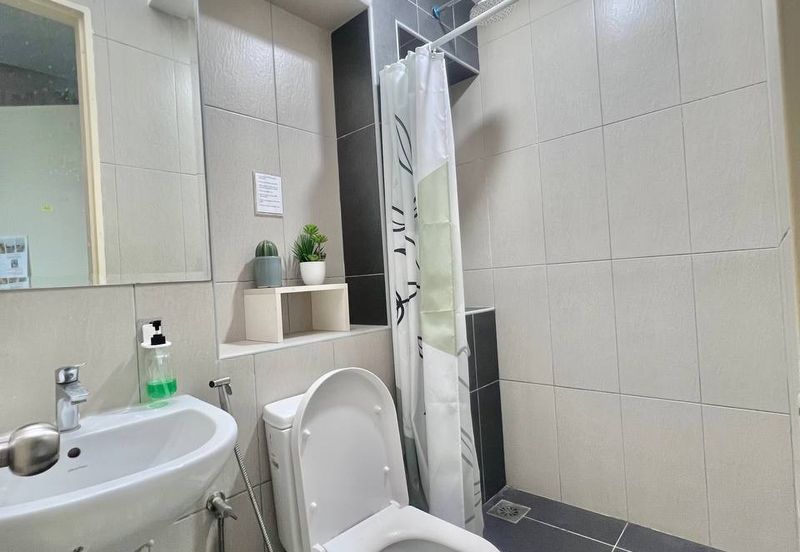 Lake Point Residence