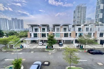 Lake Point Residence