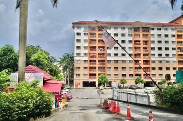 D Cahaya Apartment, Bandar Puchong Jaya