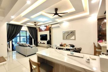 Elmina Green Three @ City of Elmina