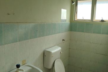 Iris Apartment, Taman Saujana Utama