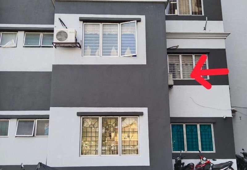 Lily Apartment, Taman Saujana Utama