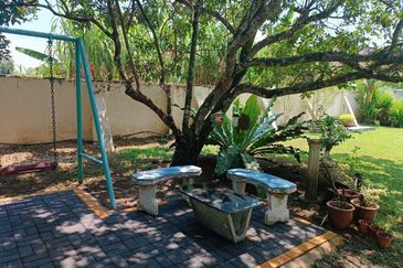 Bungalow Bamboo River Villa, Sungai Buloh, Selangor