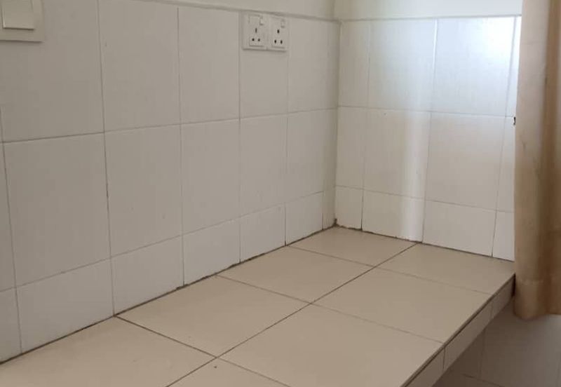 ANGGERIK COURT APARTMENT (PUTRA NILAI)