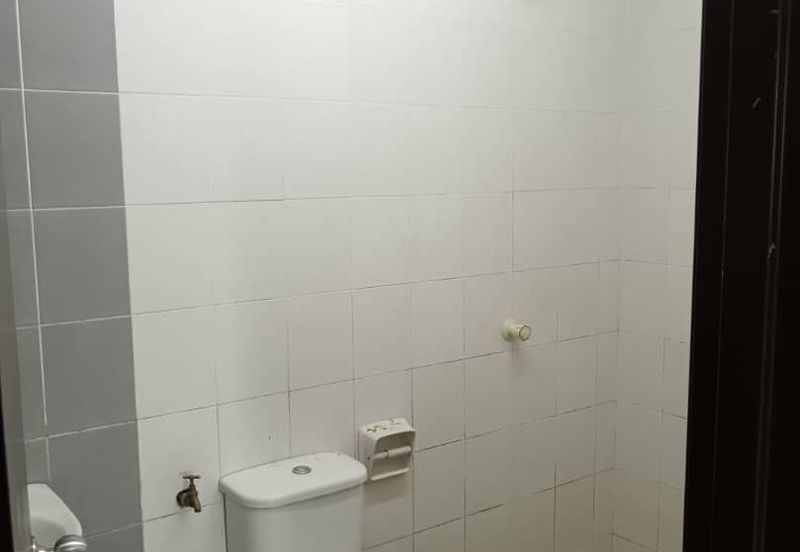 ANGGERIK COURT APARTMENT (PUTRA NILAI)