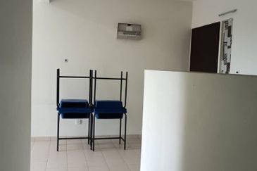 ANGGERIK COURT APARTMENT (PUTRA NILAI)