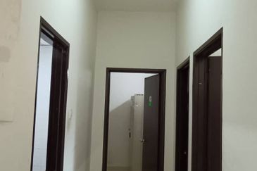 ANGGERIK COURT APARTMENT (PUTRA NILAI)
