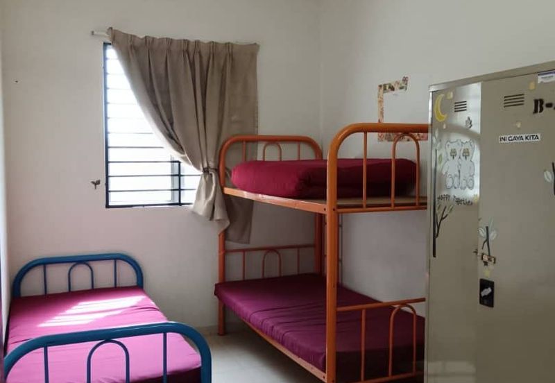 ANGGERIK COURT APARTMENT (PUTRA NILAI)