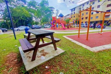 Pangsapuri Sri Meranti