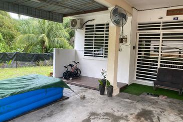 Corner Lot, Taman Chenderong Jaya, Batu Gajah, Perak