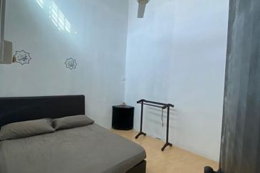 Corner Lot, Taman Chenderong Jaya, Batu Gajah, Perak