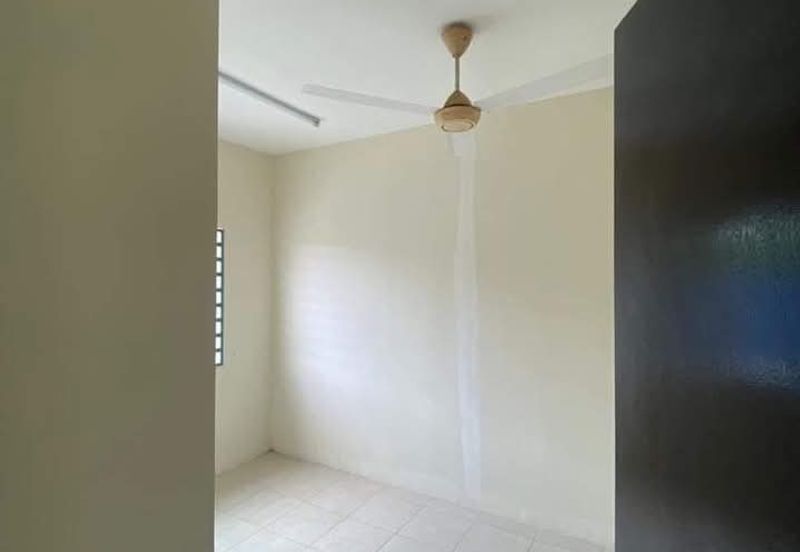 Lagenda Teluk Intan Fasa 4 Kristal, Teluk Intan, Perak