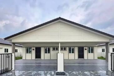 Lagenda Teluk Intan Fasa 4 Kristal, Teluk Intan, Perak