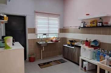 Taman Lekir Jaya, Batu 10, Lekir, Perak, Freehold