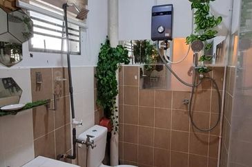 Taman Lekir Jaya, Batu 10, Lekir, Perak, Freehold