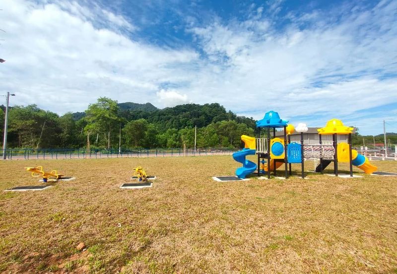 Taman Pantai Suria, Pantai Remis, Perak