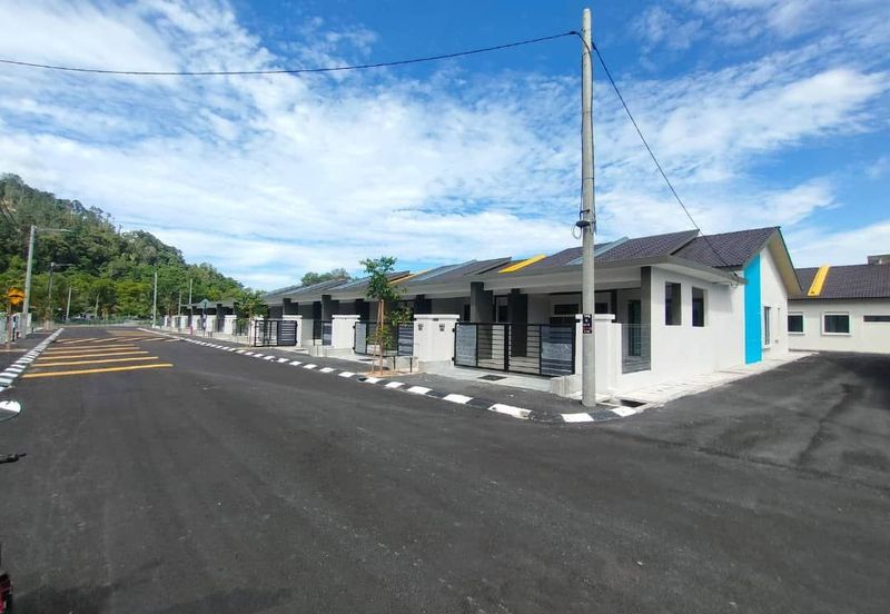 Taman Pantai Suria, Pantai Remis, Perak