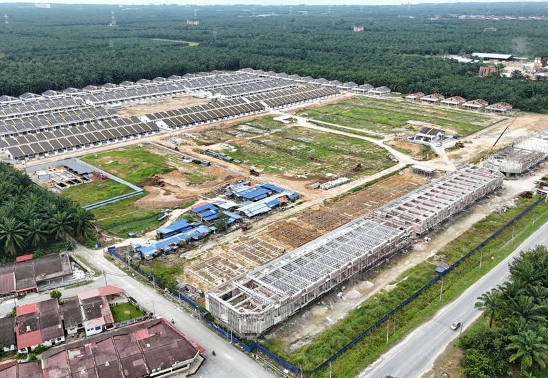 Shoplot Taman Seri Mahkota, Manjung, Perak