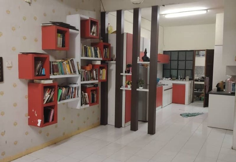 TAMAN SAUJANA, BATU GAJAH