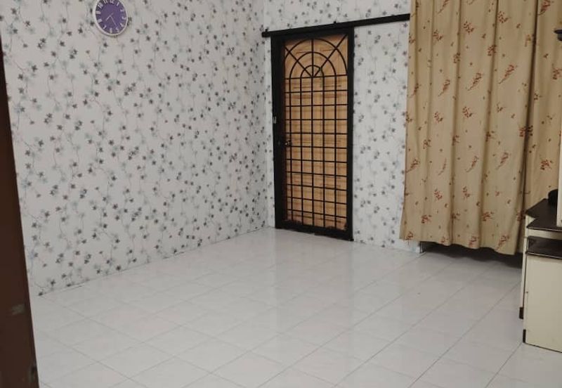 TAMAN SAUJANA, BATU GAJAH