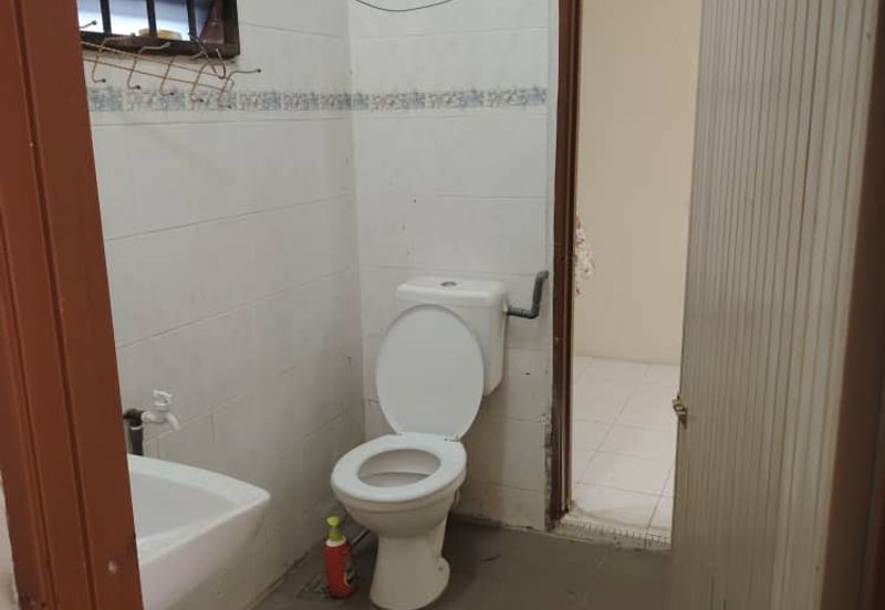 TAMAN SAUJANA, BATU GAJAH