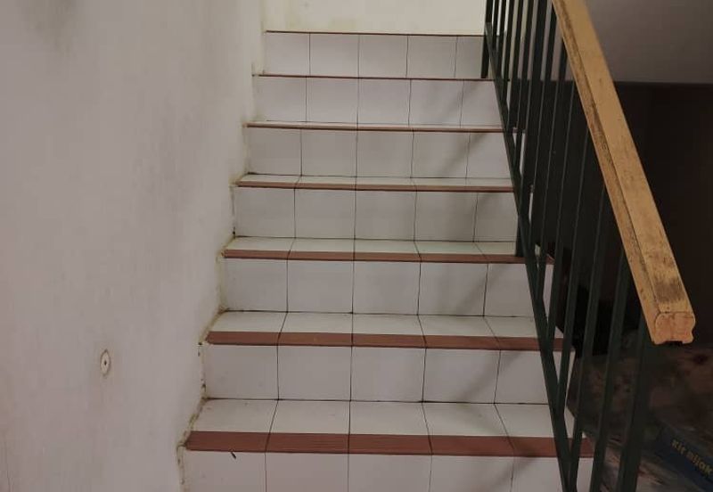 TAMAN SAUJANA, BATU GAJAH