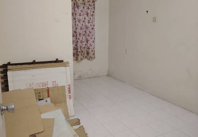 TAMAN SAUJANA, BATU GAJAH