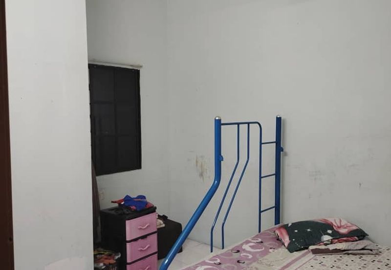 TAMAN SAUJANA, BATU GAJAH