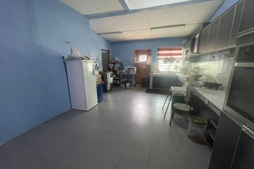 Desa Pengkalan Timah, Lahat, Perak, Single Storey Terrace House, Fully Renovated